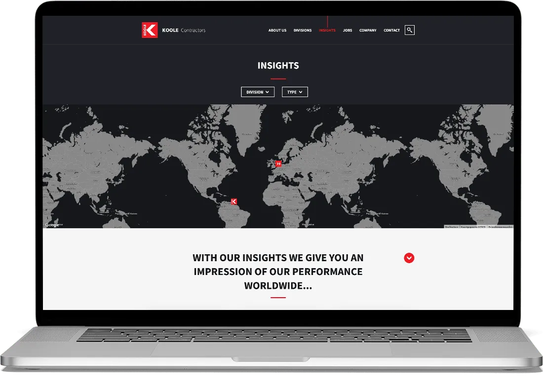 Interactieve wereldkaart op de KOOLE Contractors website op een Mac